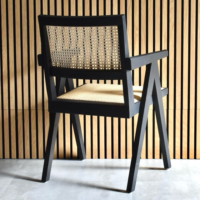 PH28 V-leg chair Reproduct