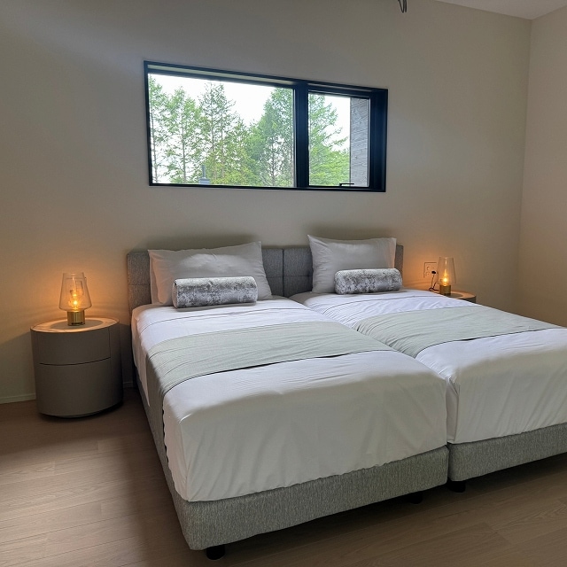 Flora（フローラ）ナイトスタンド 161-86102 | BED ROOM,ナイト