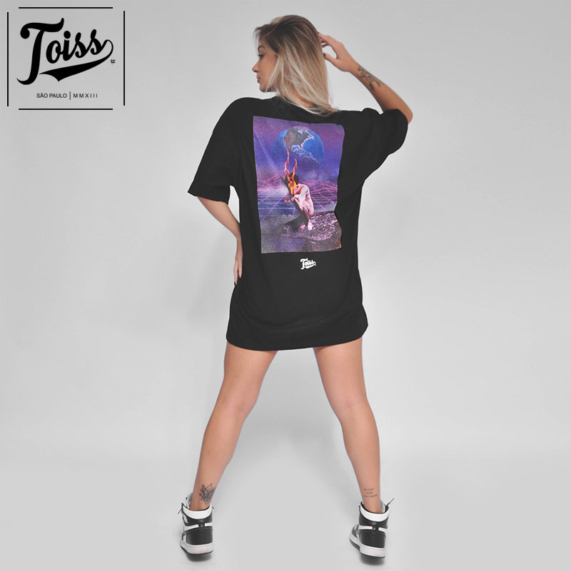 【TOISS】オーバーサイズTシャツ Flame World ブラック TOISS】トイス バックプリント オーバーサイズTシャツ Flame