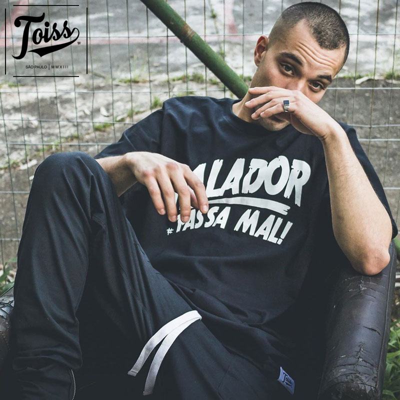 ネイマールブランド【TOISS】スラングTシャツ FALADOR ブラック TOISS】トイス スラングTシャツ FALADOR PASSA MAL | ブラック
