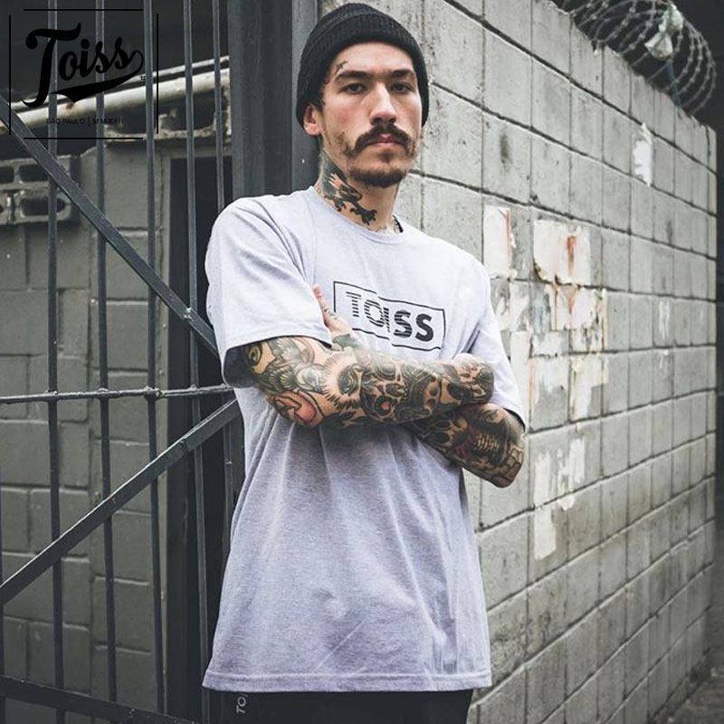 ネイマール愛用ブランド【TOISS】Tシャツ COMO TUDO DEVE SER 白 ネイマール愛用ブランド【TOISS】Tシャツ COMO TUDO DEVE SER 白