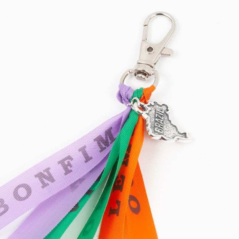 ブラジルパビリオン　ポンチョ　ピンバッジ　キーホルダー　非売品 ブラジルパビリオン ポンチョ ピンバッジ キーホルダー 非売品