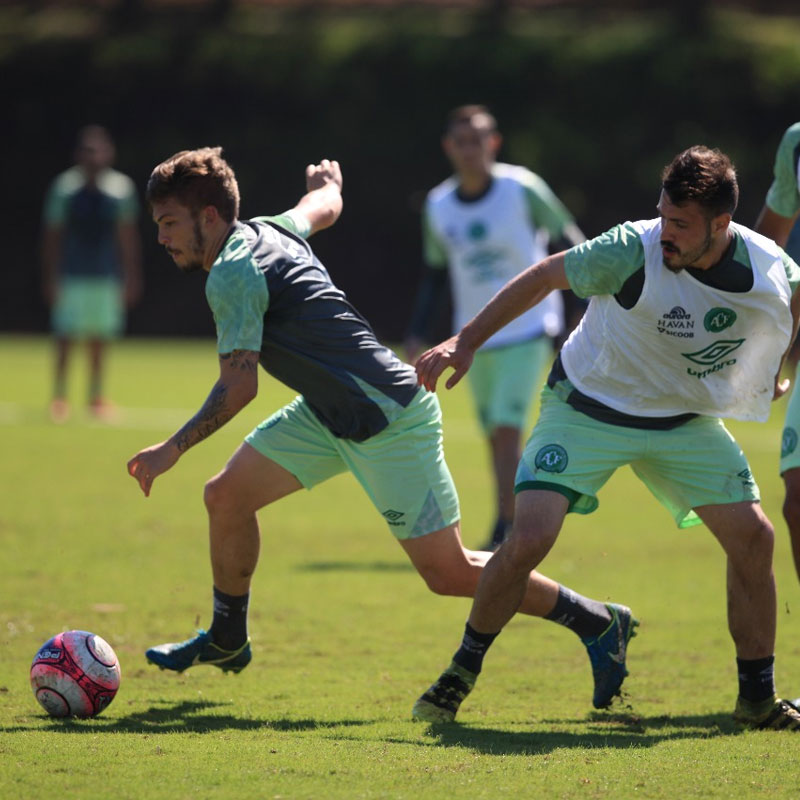 シャペコエンセ公式練習着 CHAPECOENSE ラグランスリーブ umbro グレー
