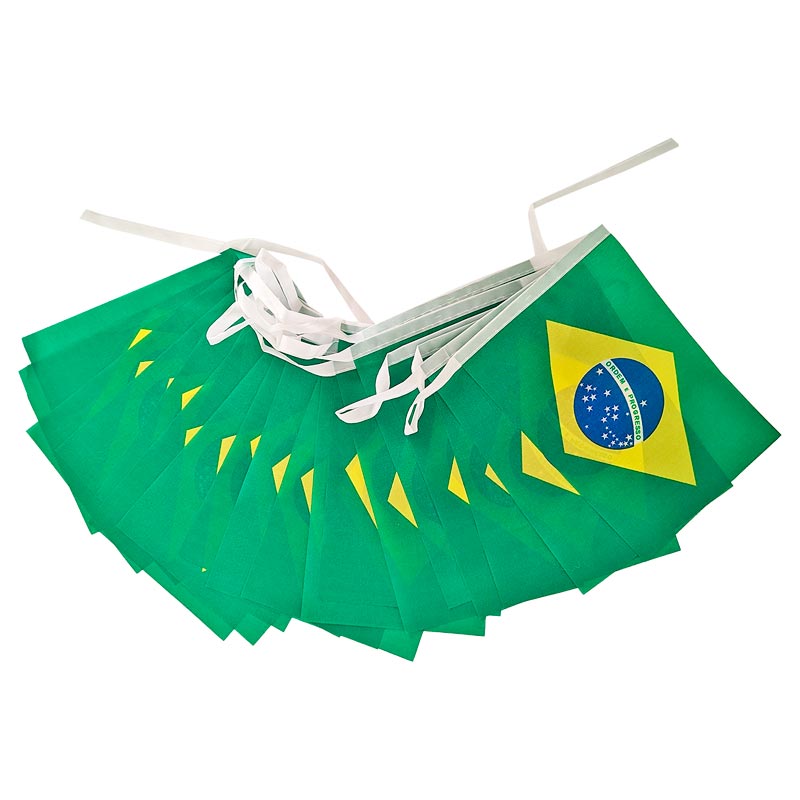 ブラジル　ポンチョ4種類、帽子、ブラジルミニ国旗 🇧🇷ブラジル ポンチョ4種類、帽子、ブラジルミニ国旗の通販 by