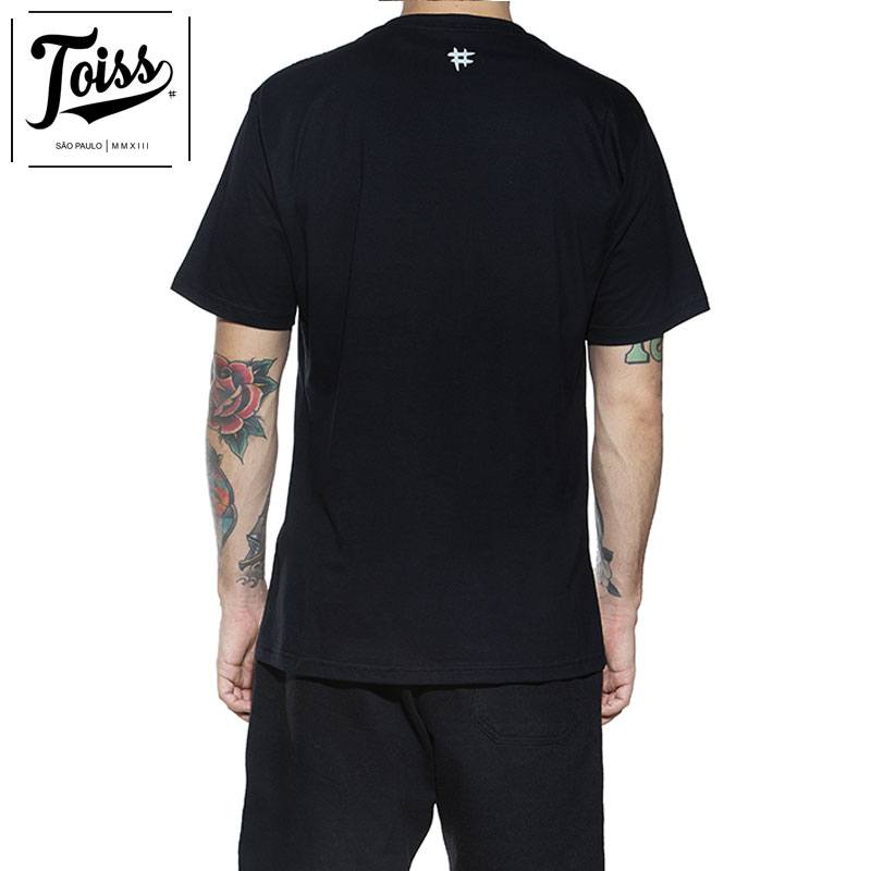 ネイマールブランド【TOISS】トイス 縦ロゴTシャツ ブラック TOISS】トイス 縦ロゴTシャツ