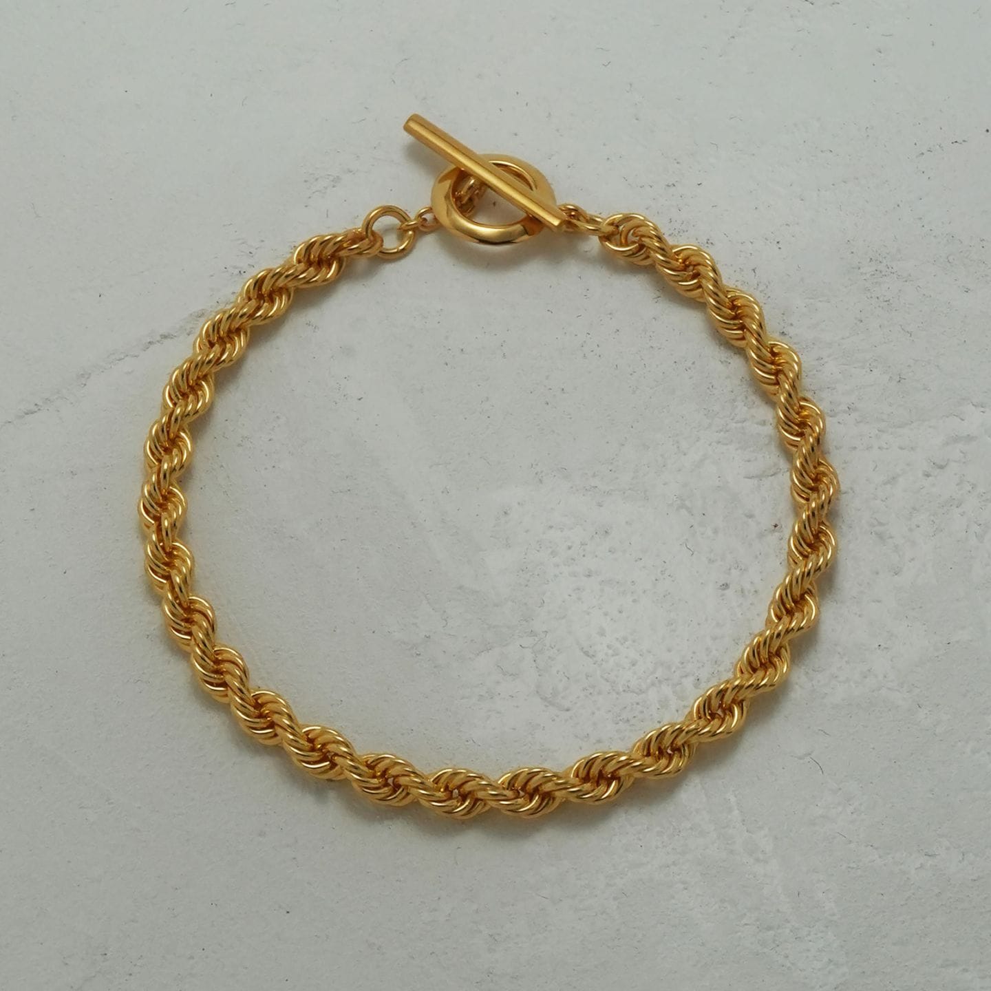 Thick Twist Chain Bracelet - K18YG Plated（シックツイストチェーンブレスレット - K18イエローゴールドコーティング）【納期 1ヶ月】　SYMPATHY OF SOUL Style（シンパシーオブソウルスタイル)