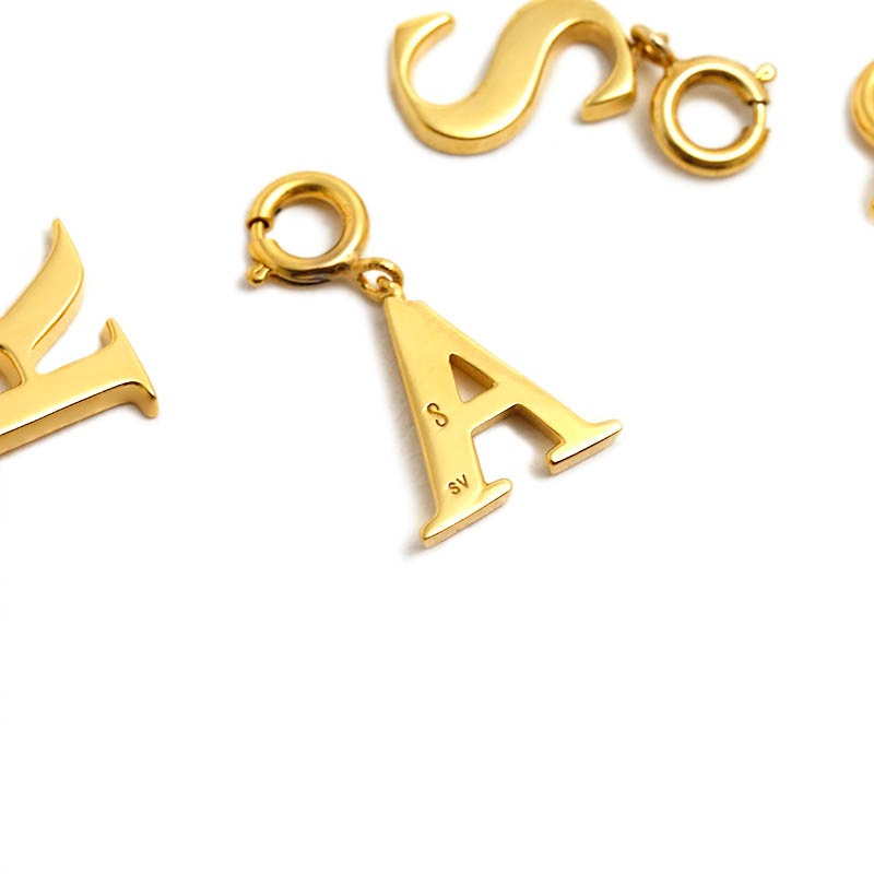 Initial Charm Pendant - Gold Plated（イニシャルチャームペンダント - ゴールドコーティング）　SYMPATHY OF SOUL Style（シンパシーオブソウルスタイル)