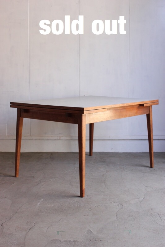 デコラエクステンションテーブル