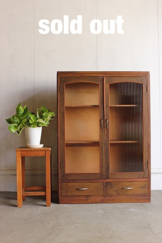 モールガラス戸棚