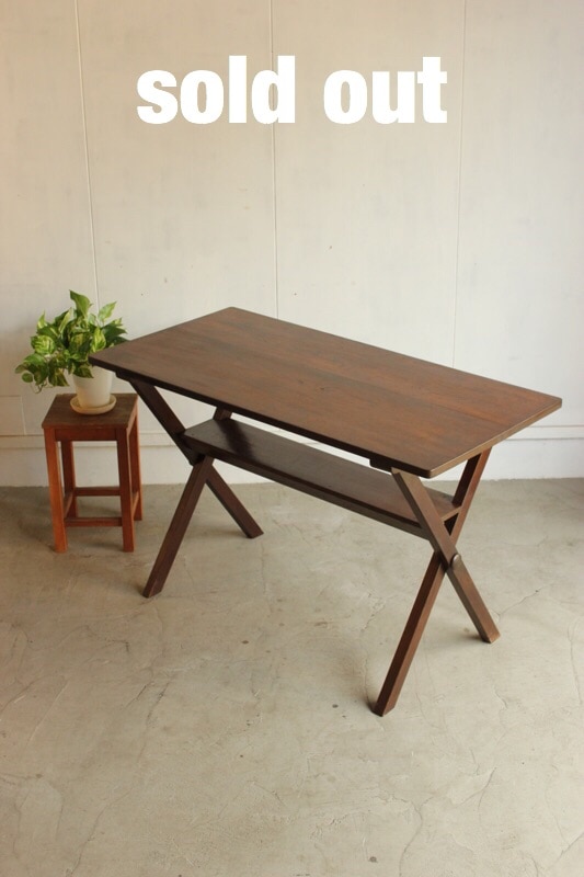 ダイニングテーブル