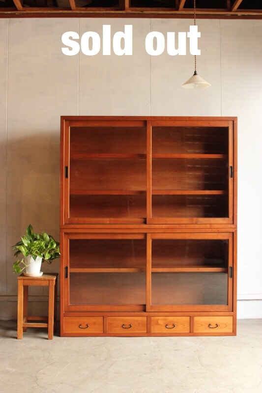 ガラス引戸棚 | 全ての商品 - 古家具古道具 そうすけ