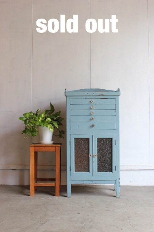 歯医者さんのチェスト