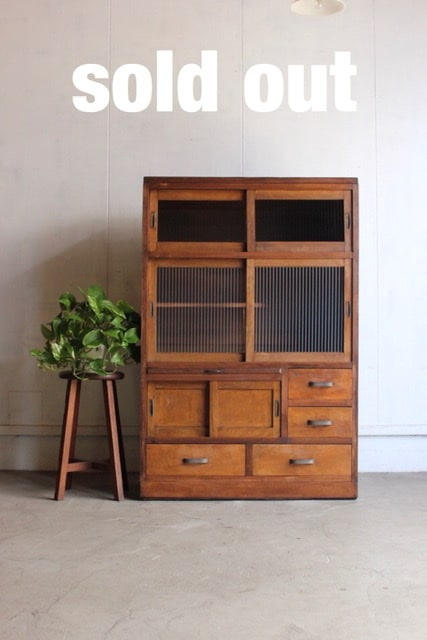 モールガラスの食器棚 | 全ての商品 - 古家具古道具 そうすけ