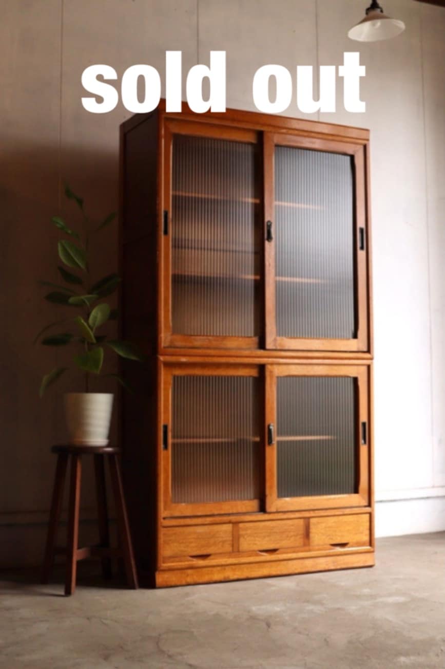 モールガラスの引戸棚 | 全ての商品 - 古家具古道具 そうすけ