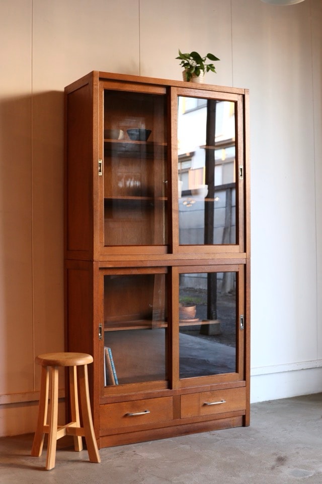 ガラス引戸棚 | 全ての商品 - 古家具古道具 そうすけ