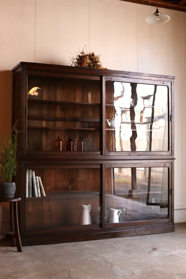 引戸棚/水屋箪笥,ガラス引戸棚 | 古家具古道具 そうすけ