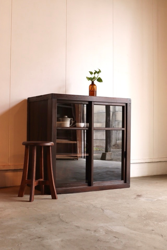 引戸棚/水屋箪笥,ガラス引戸棚 | 古家具古道具 そうすけ