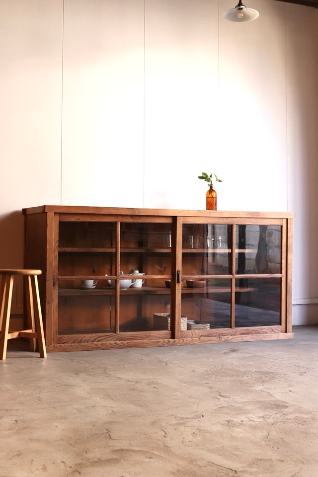 ガラス引戸棚 | 全ての商品 - 古家具古道具 そうすけ