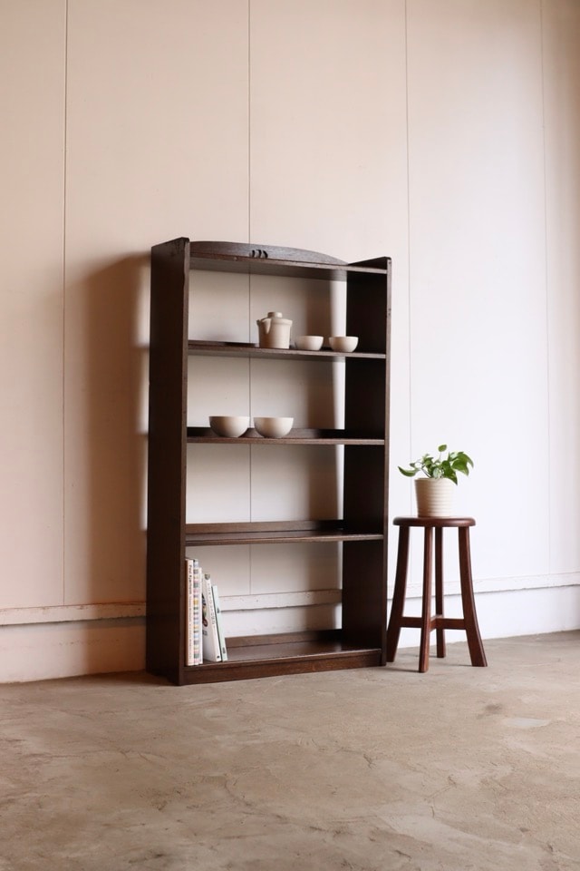 古く味のある木製の収納棚 食器棚 本棚 収納棚 古家具 新入荷