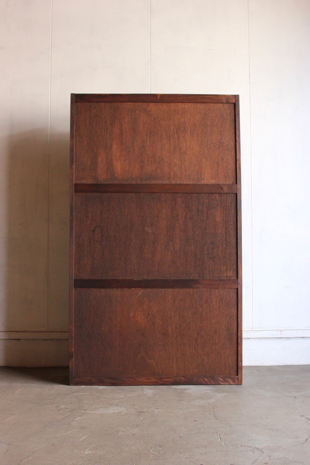 モールガラスの戸棚