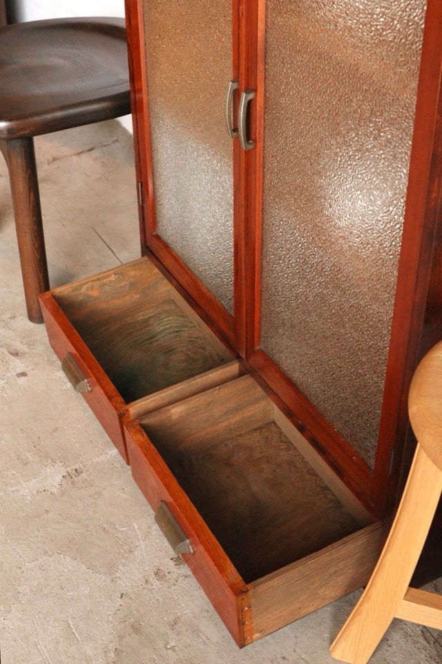 ダイヤガラスの戸棚 | 全ての商品 - 古家具古道具 そうすけ