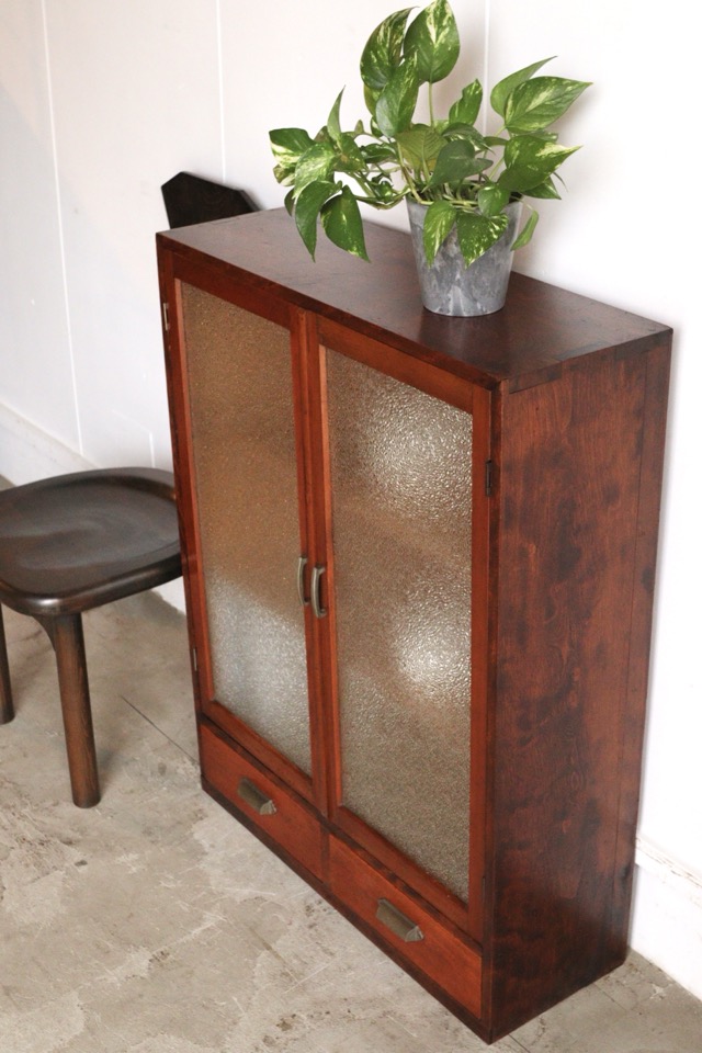 ダイヤガラスの戸棚 | 全ての商品 - 古家具古道具 そうすけ