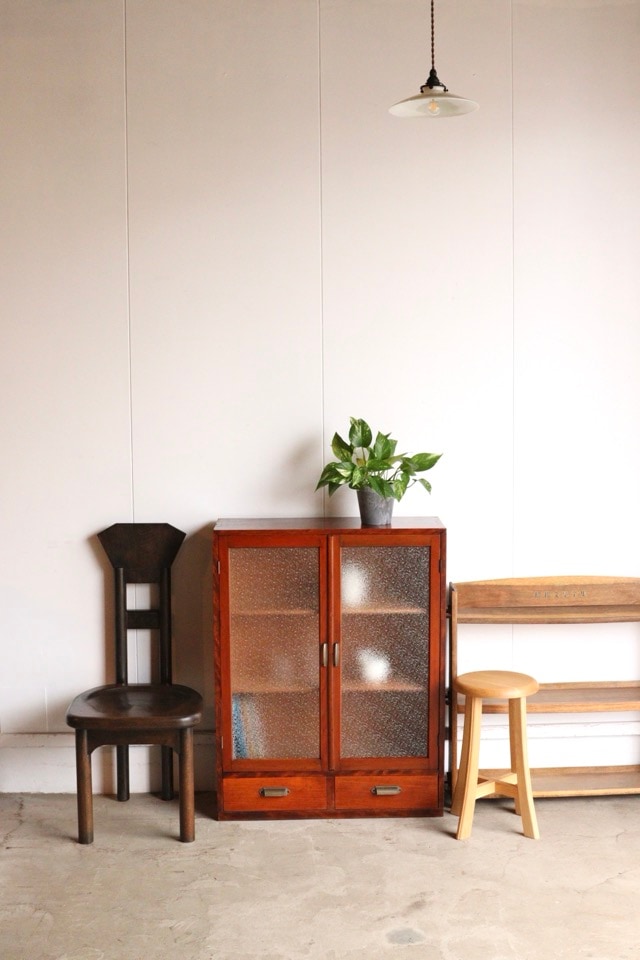 ダイヤガラスの戸棚 | 全ての商品 - 古家具古道具 そうすけ