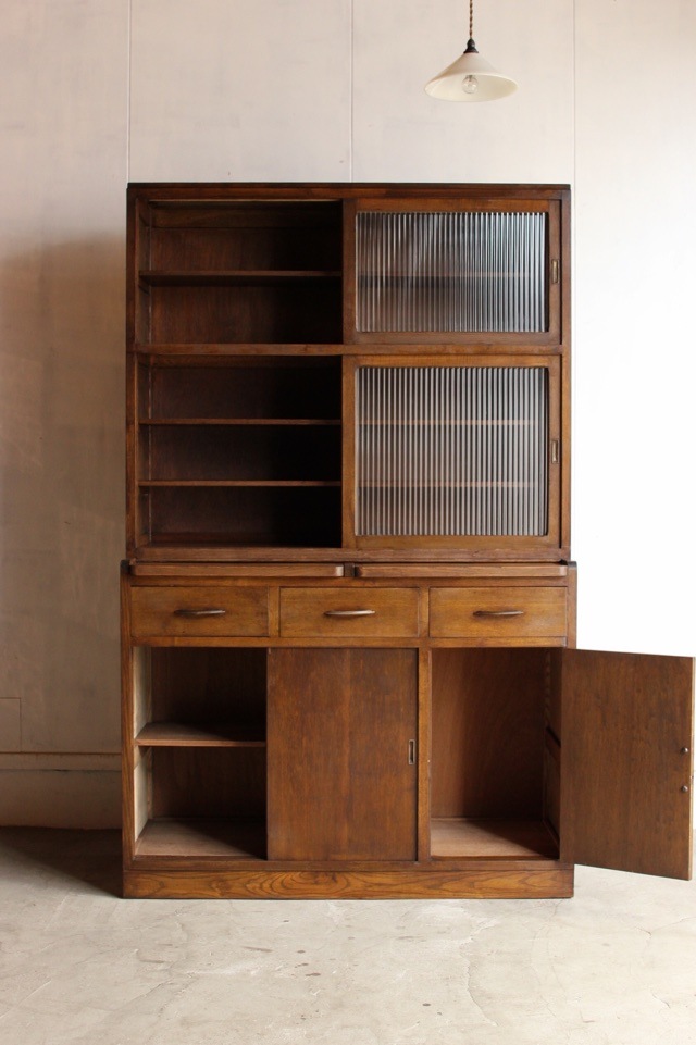 モールガラスの食器棚 | 全ての商品 - 古家具古道具 そうすけ