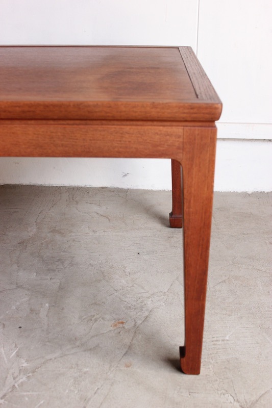 センターテーブル