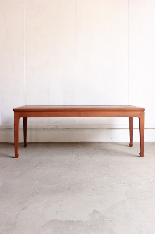 センターテーブル