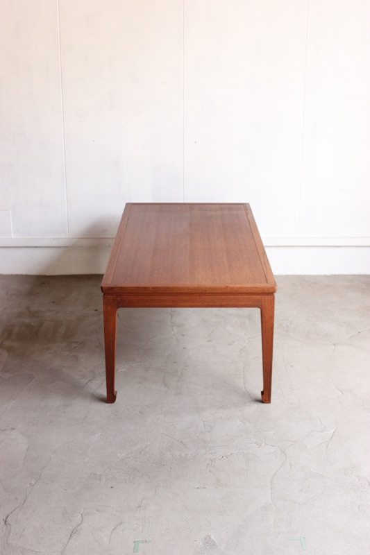 センターテーブル