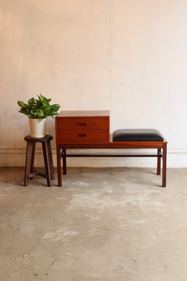 チェストベンチ