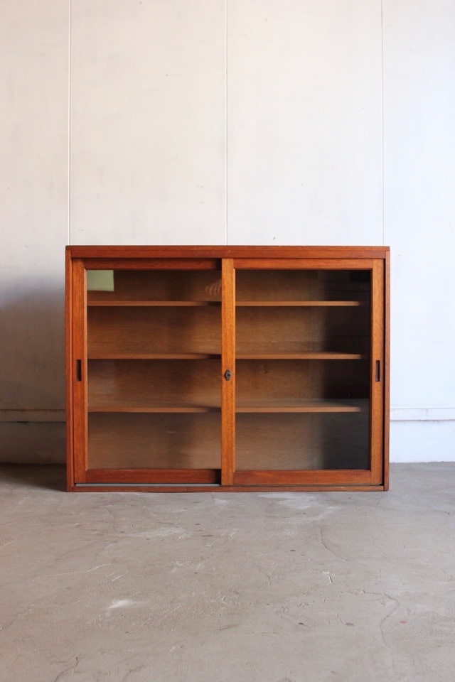 ガラス引戸棚 | 全ての商品 - 古家具古道具 そうすけ