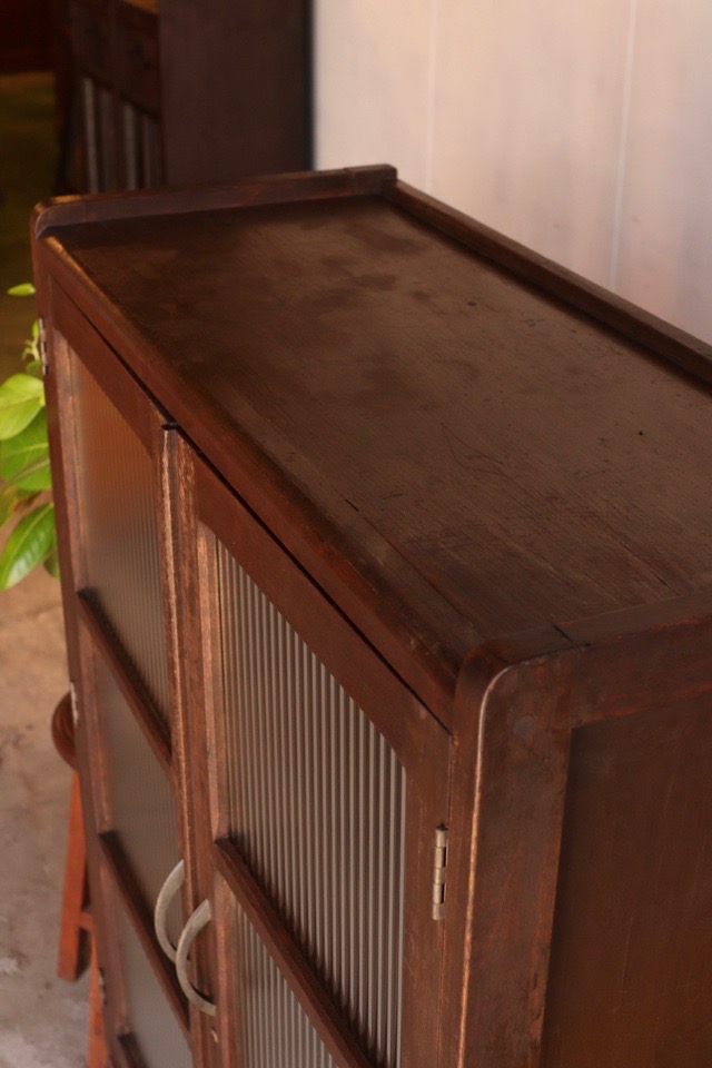 モールガラス戸棚