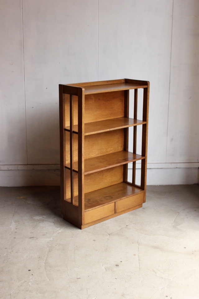 小ぶりな本棚 | (廃止)鎌倉店の商品1 - 古家具古道具 そうすけ