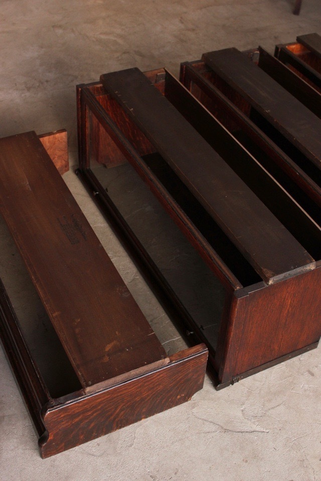 スタッキングブックシェルフ