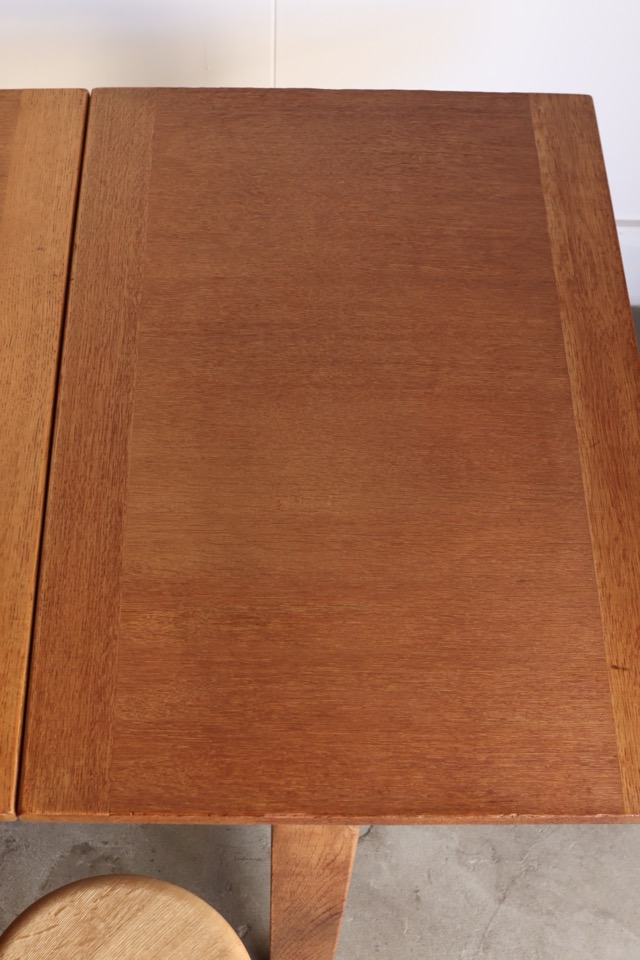 バタフライテーブル