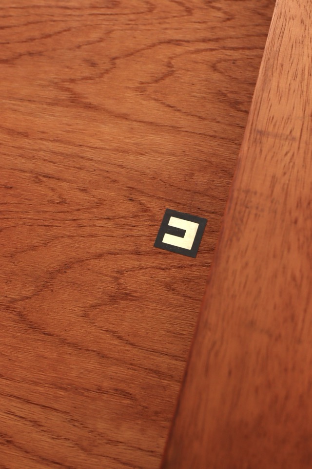 バタフライテーブル