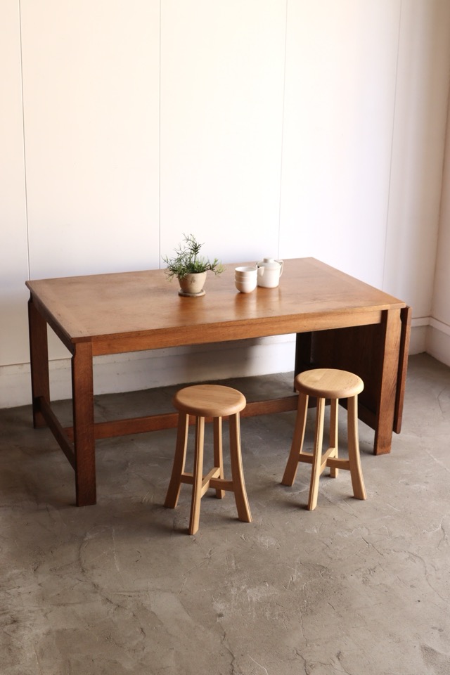 バタフライテーブル