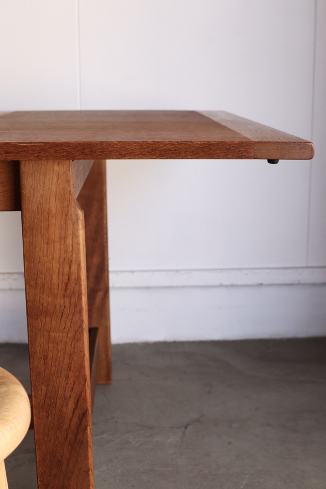 バタフライテーブル