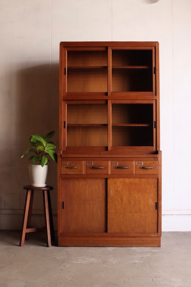 モールガラスの食器棚 | 全ての商品 - 古家具古道具 そうすけ