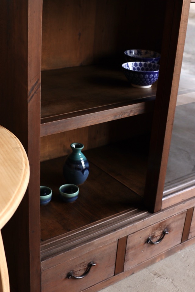 ガラス引戸棚 | 全ての商品 - 古家具古道具 そうすけ