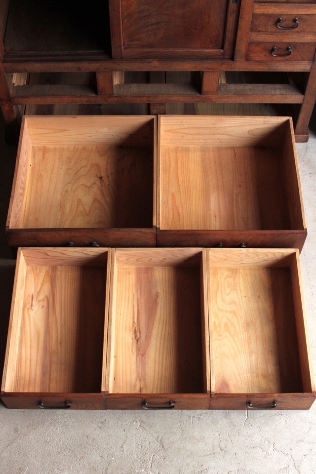 水屋箪笥