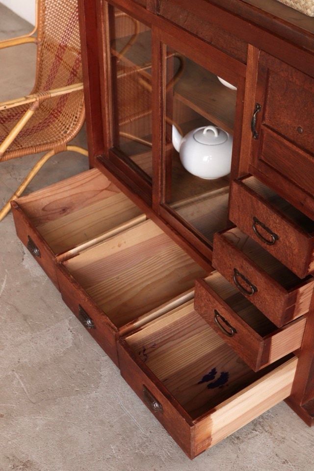 ガラス引戸棚 | 全ての商品 - 古家具古道具 そうすけ