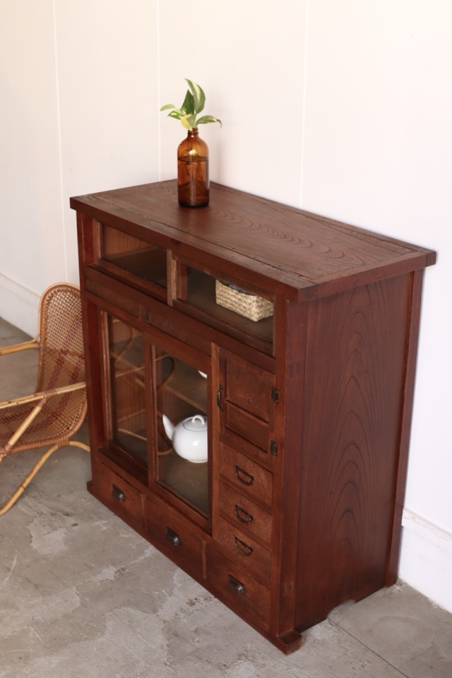 ガラス引戸棚 | 全ての商品 - 古家具古道具 そうすけ