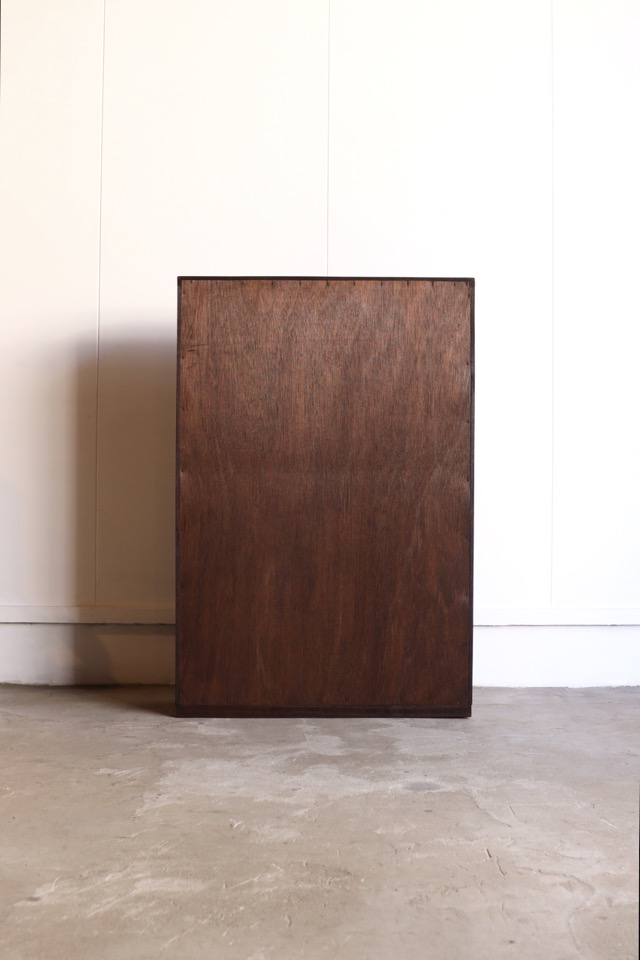 モールガラスの戸棚