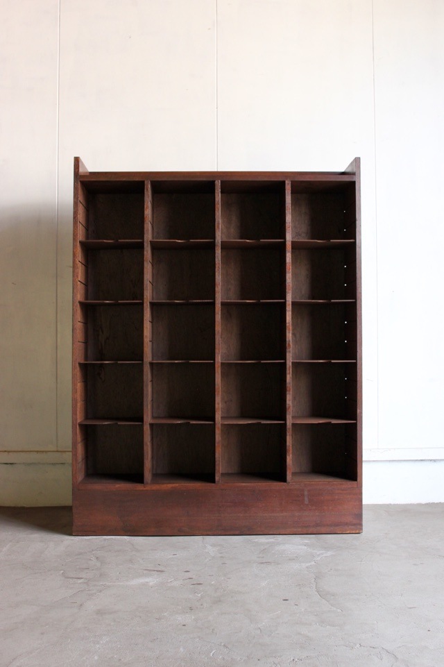 アンティーク 古い枡棚 古家具 引き出し 棚　収納棚 ディスプレイ 20枡の棚 | 全ての商品 - 古家具古道具 そうすけ