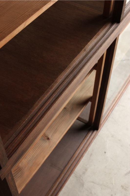 両面ガラス引戸棚 | 全ての商品 - 古家具古道具 そうすけ