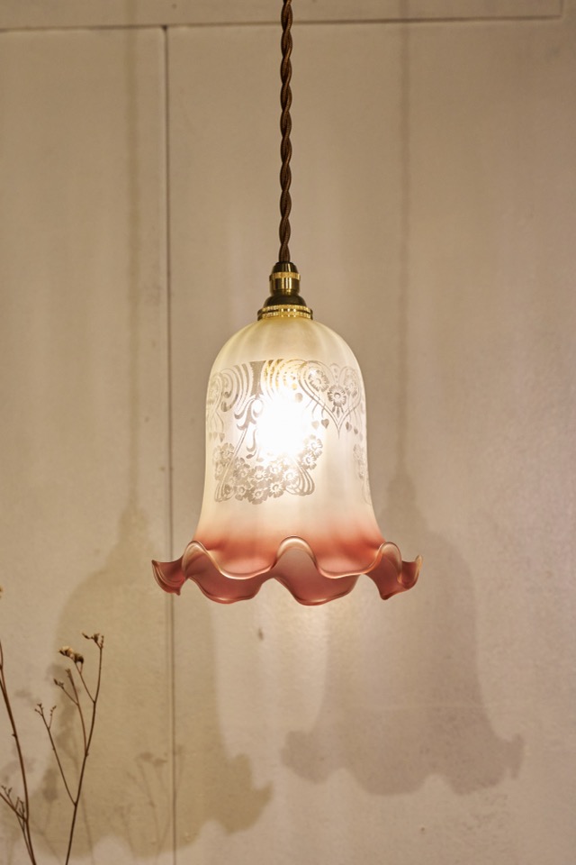 照明　【ピンクフリル】