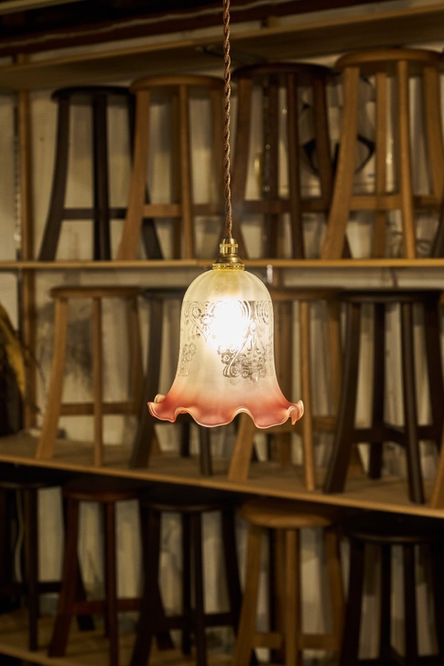 照明　【ピンクフリル】